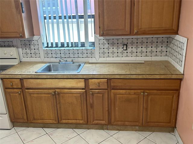 1330 NE 153rd St 2, North Miami Beach, FL 33162