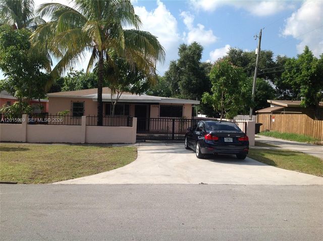 1330 NE 153rd St 2, North Miami Beach, FL 33162