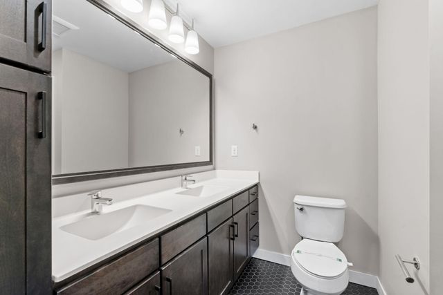 120 Hennepin Avenue 115, Minneapolis, MN 55401