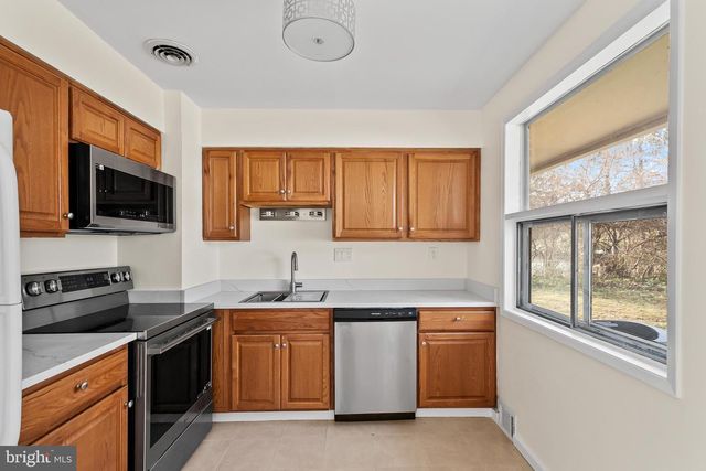 4512 LARK LN, Alexandria, VA 22310