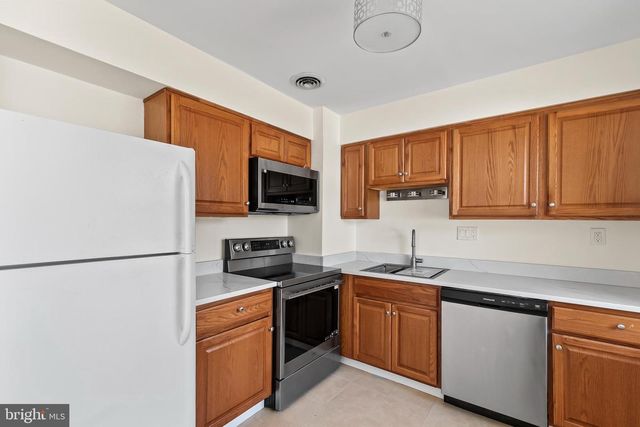 4512 LARK LN, Alexandria, VA 22310