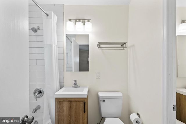 4512 LARK LN, Alexandria, VA 22310