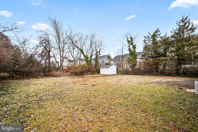 4512 LARK LN, Alexandria, VA 22310