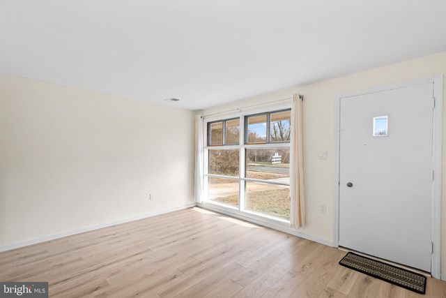 4512 LARK LN, Alexandria, VA 22310