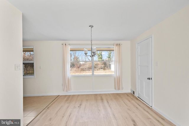 4512 LARK LN, Alexandria, VA 22310