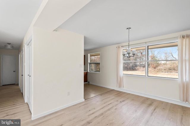 4512 LARK LN, Alexandria, VA 22310