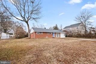 4512 LARK LN, Alexandria, VA 22310