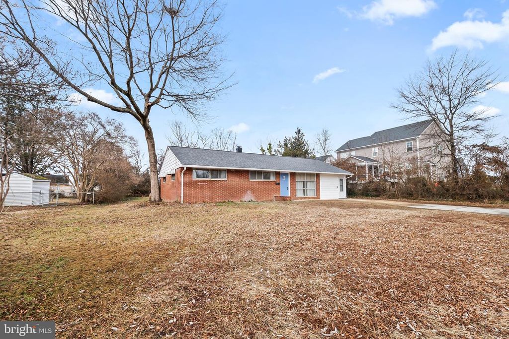4512 LARK LN, Alexandria, VA 22310
