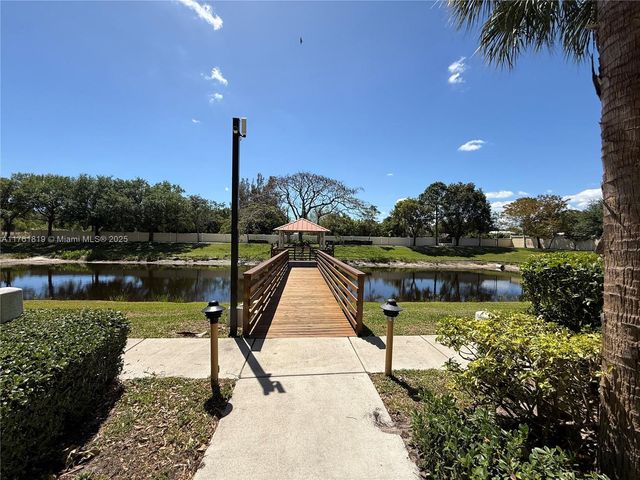 1005 NW 18th Ave 0, Boca Raton, FL 33486