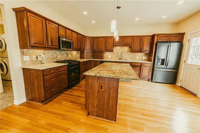 116 Newcroft Park, Rochester, NY 14609