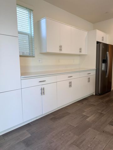 2008 N Walling Lane, Clovis, CA 93619