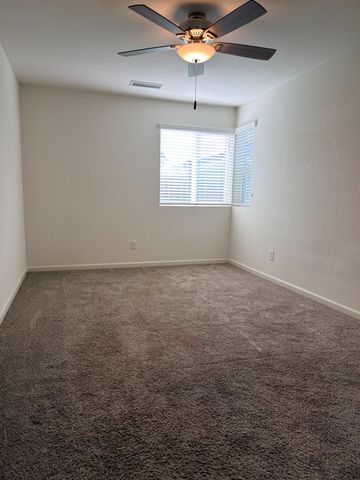 2008 N Walling Lane, Clovis, CA 93619