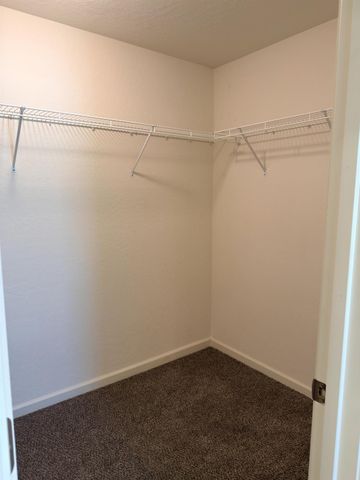 2008 N Walling Lane, Clovis, CA 93619