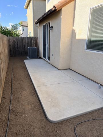 2008 N Walling Lane, Clovis, CA 93619