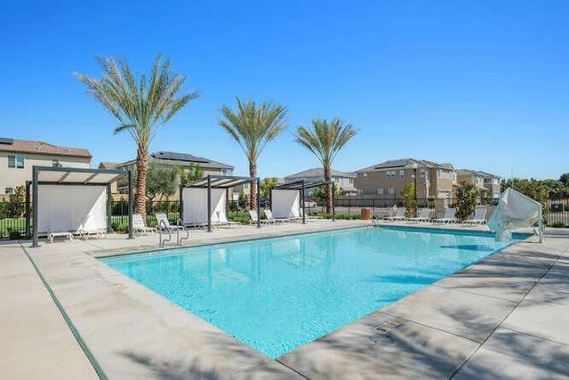 2008 N Walling Lane, Clovis, CA 93619