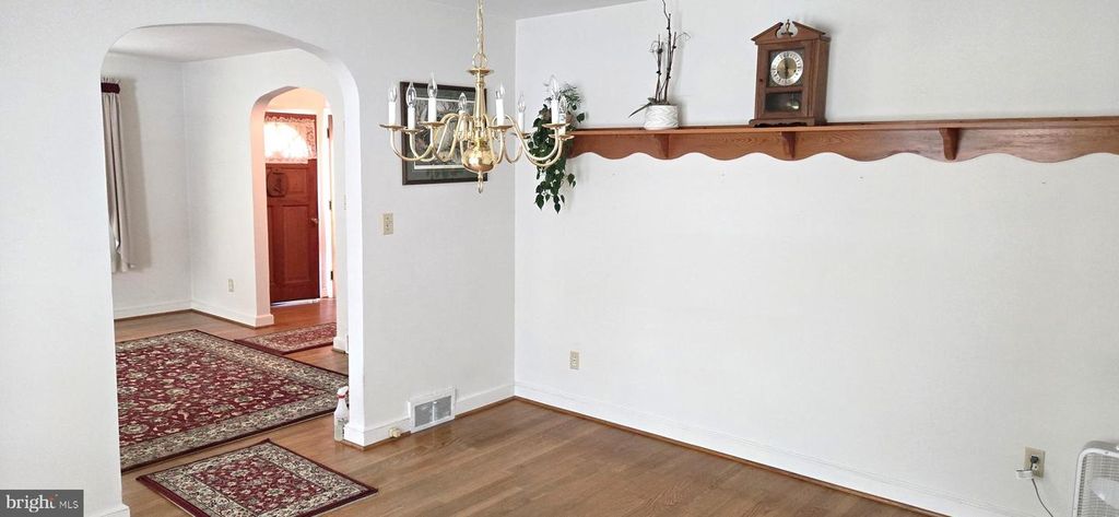 Image 13 of property listing at 109 NORTHEAST AVE, Waynesboro, PA 17268