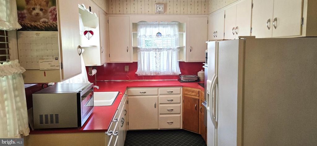 Image 17 of property listing at 109 NORTHEAST AVE, Waynesboro, PA 17268