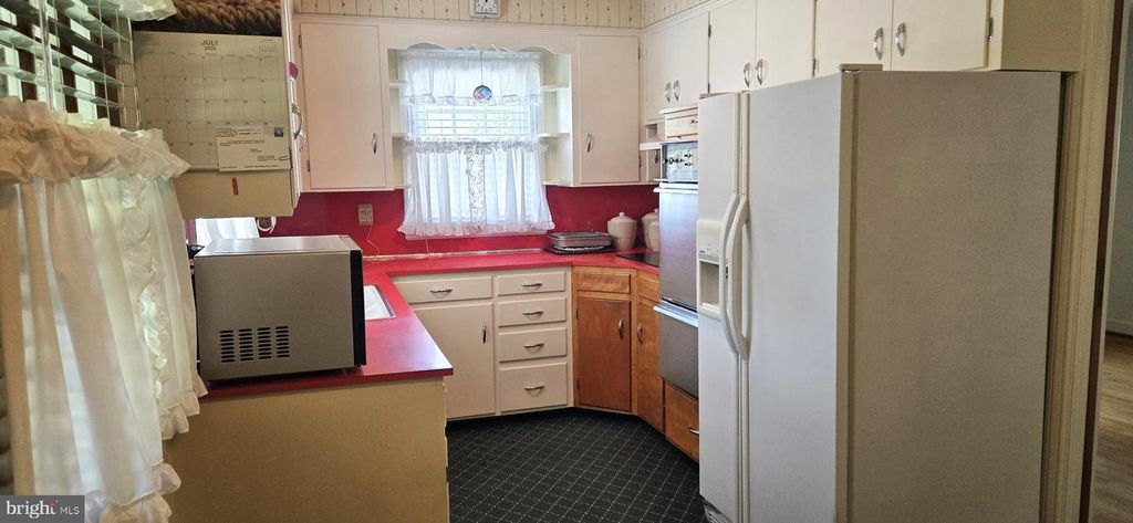 Image 18 of property listing at 109 NORTHEAST AVE, Waynesboro, PA 17268