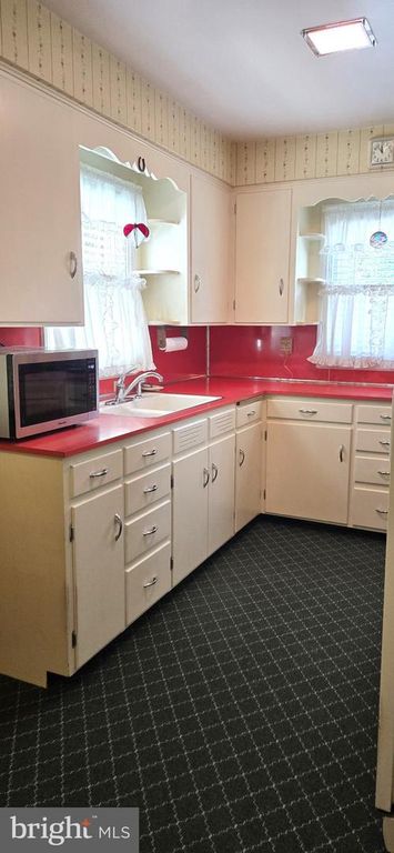 Image 19 of property listing at 109 NORTHEAST AVE, Waynesboro, PA 17268