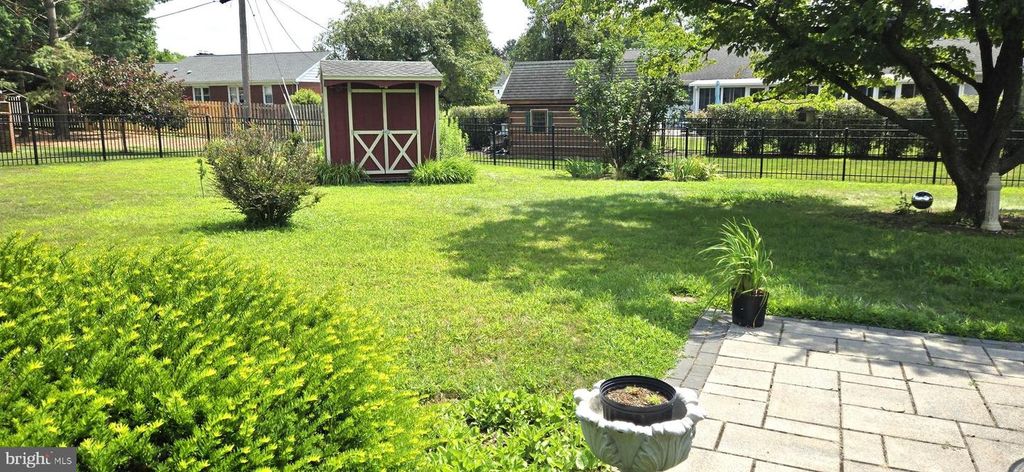 Image 29 of property listing at 109 NORTHEAST AVE, Waynesboro, PA 17268