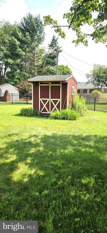 Image 31 of property listing at 109 NORTHEAST AVE, Waynesboro, PA 17268