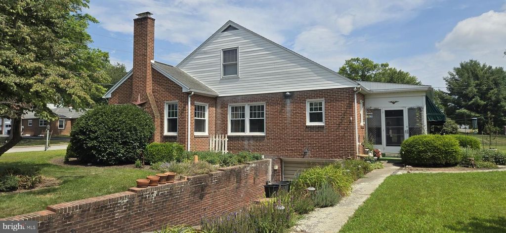 Image 38 of property listing at 109 NORTHEAST AVE, Waynesboro, PA 17268