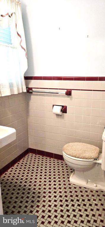 Image 43 of property listing at 109 NORTHEAST AVE, Waynesboro, PA 17268