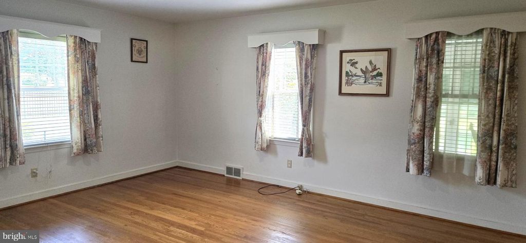 Image 44 of property listing at 109 NORTHEAST AVE, Waynesboro, PA 17268