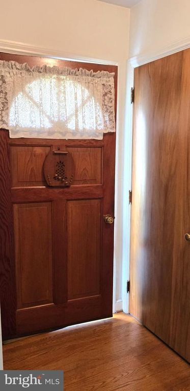 Image 7 of property listing at 109 NORTHEAST AVE, Waynesboro, PA 17268