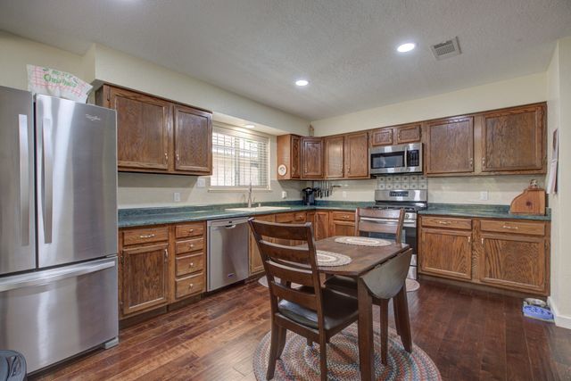 2412 Hiawatha Drive NE, Albuquerque, NM 87112