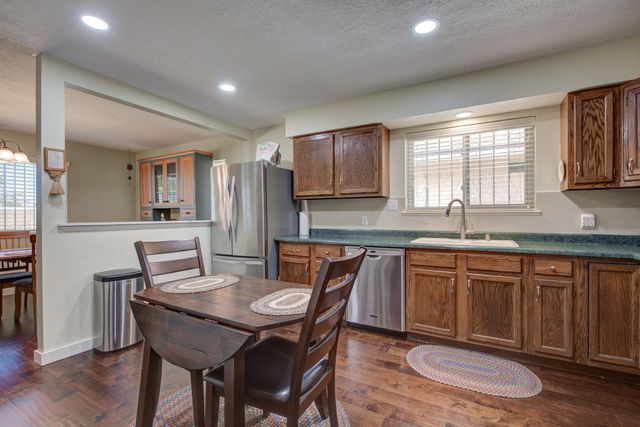 2412 Hiawatha Drive NE, Albuquerque, NM 87112