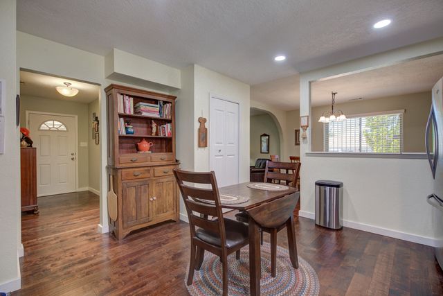 2412 Hiawatha Drive NE, Albuquerque, NM 87112