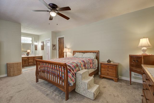 2412 Hiawatha Drive NE, Albuquerque, NM 87112