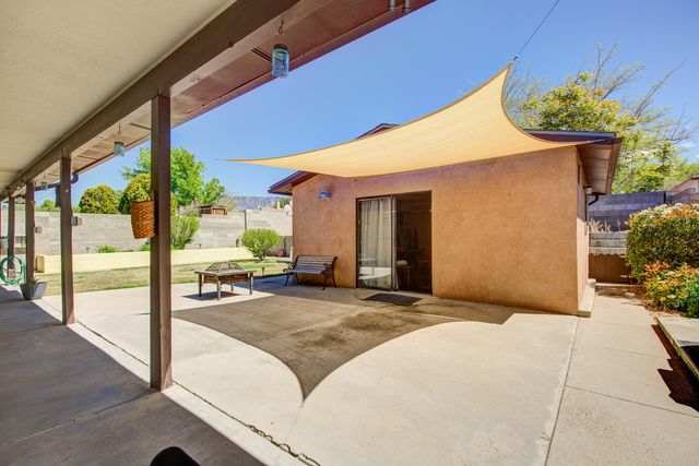 2412 Hiawatha Drive NE, Albuquerque, NM 87112