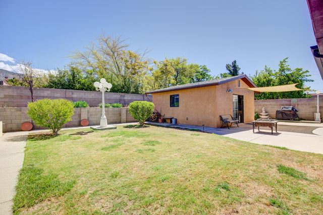 2412 Hiawatha Drive NE, Albuquerque, NM 87112