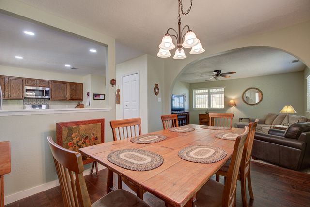 2412 Hiawatha Drive NE, Albuquerque, NM 87112