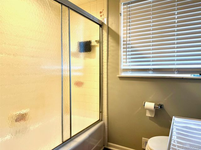 17617 Avilla Blvd Boulevard, Lathrup Village, MI 48076