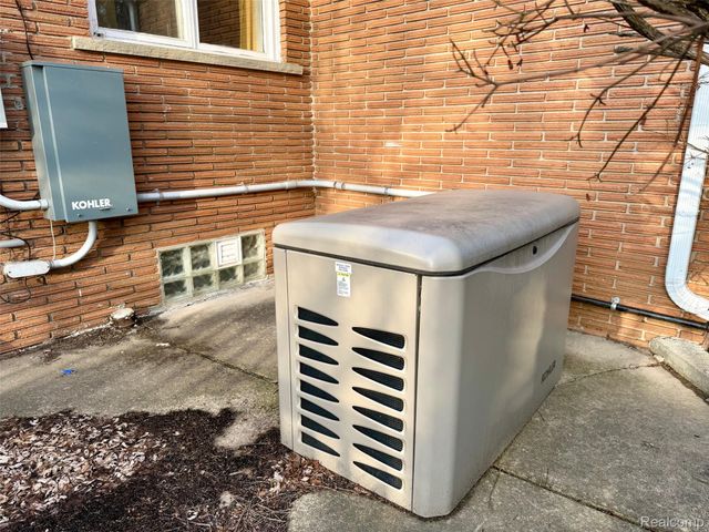 17617 Avilla Blvd Boulevard, Lathrup Village, MI 48076