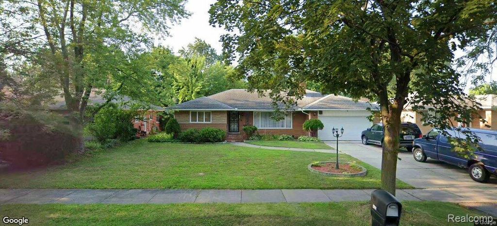 17617 Avilla Blvd Boulevard, Lathrup Village, MI 48076