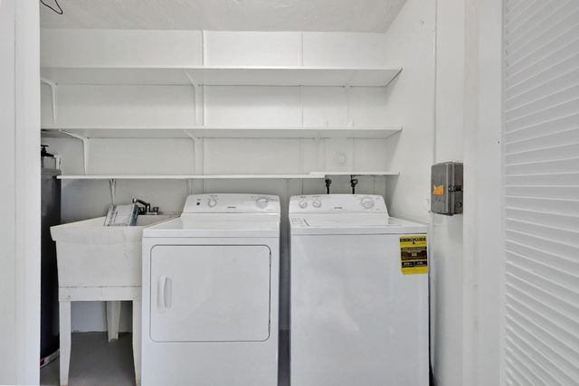 3220 NE 5th Drive, Boca Raton, FL 33431