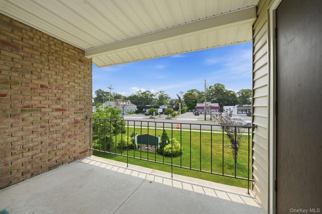 215 E Main Street 10, East Islip, NY 11730