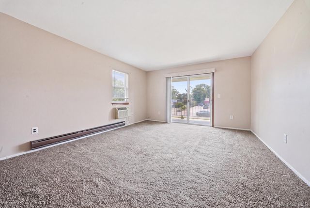 215 E Main Street 10, East Islip, NY 11730