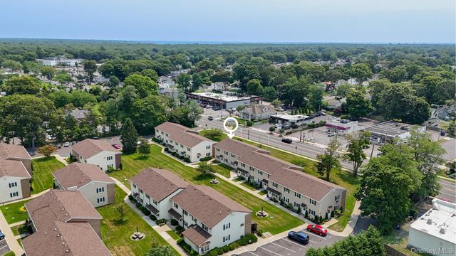 215 E Main Street 10, East Islip, NY 11730