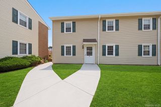 215 E Main Street 10, East Islip, NY 11730