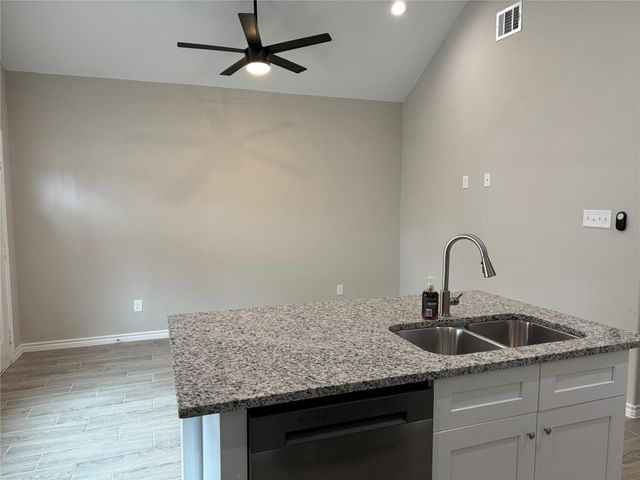 16706 E Hammon, Montgomery, TX 77316