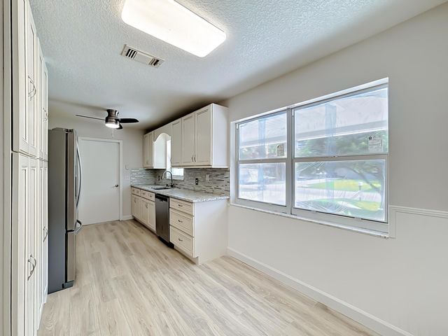 5807 Balsam Drive, Fort Pierce, FL 34982