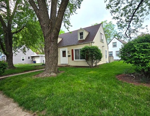 1106 Birchdale Drive, Elgin, IL 60123