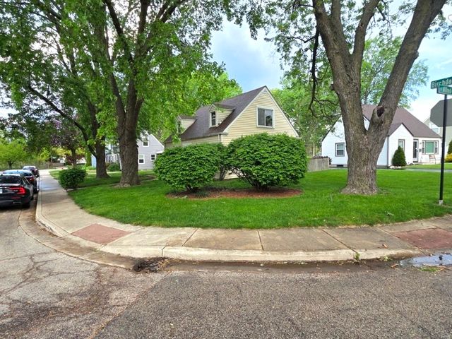 1106 Birchdale Drive, Elgin, IL 60123