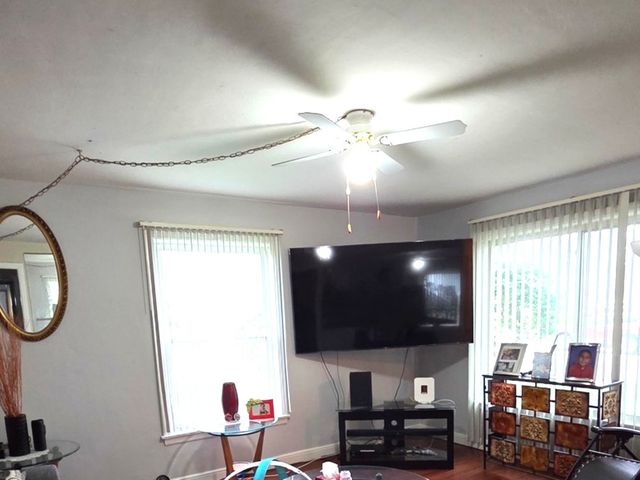 1106 Birchdale Drive, Elgin, IL 60123