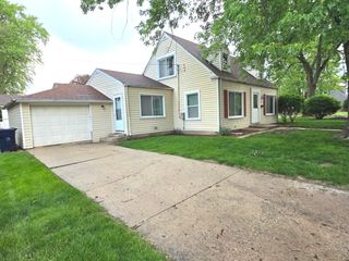 1106 Birchdale Drive, Elgin, IL 60123
